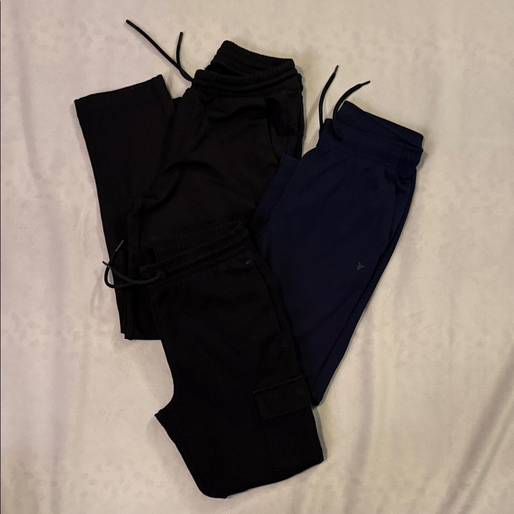 Lot 3 - Boys Black(2) and Navy(1) Jogger/Active Pants - Old Navy